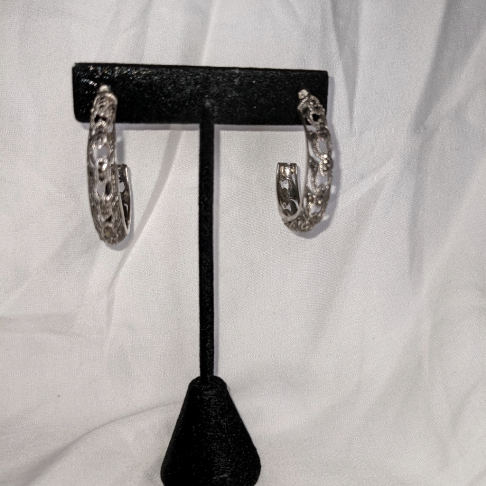 Silver filigree earrings